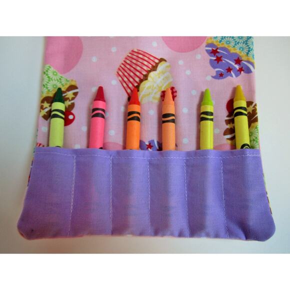 cupcake mini crayon bag, party favors, goody bags - Picture 3 of 4